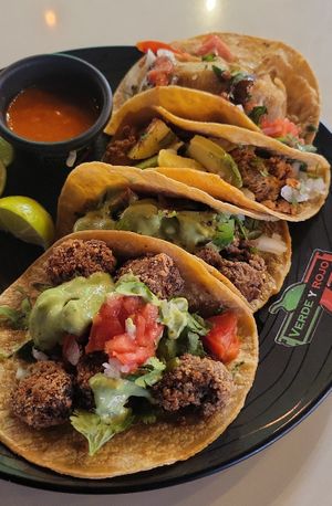 4 Tacos at Verde Y Rojo in Tijuana