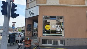 Outside at Enzian Vegane Bäckerei in Zurich