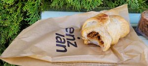 Zaubergipfel mit Räuchertofu und Gemüse at Enzian Vegane Bäckerei in Zurich