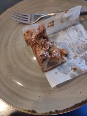 Apple tarte - yummi at Enzian Vegane Bäckerei in Zurich