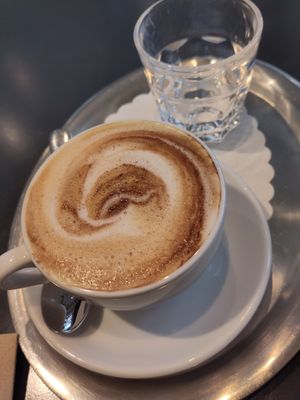Kaffee, auch koffeinfrei at Enzian Vegane Bäckerei in Zurich