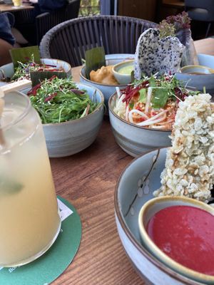 Crispy Tofu und Algebsalat  at BODHI - Vegan Living in Hamburg
