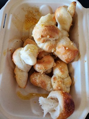 Garlic knots with marinara at Big Nonna's in Austin