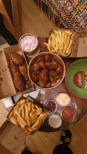 Bucket of chicken, 5 drums, chips and coleslaw at Chickenish - Walthamstow in East London