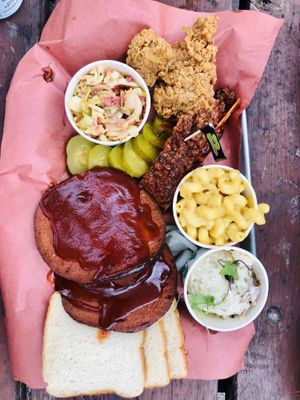 4th of July bbq at HapPea Vegans in Austin