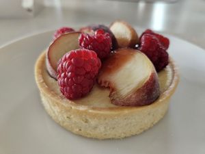 Peach-raspberry-almond tartlet at Roasted Kaffeebar in Dusseldorf
