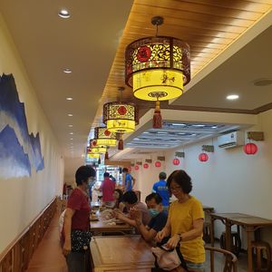 Interior at Su Xiang Vege Spicy Hotpot 素香麻辣香锅餐厅 in Penang