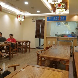 Interior at Su Xiang Vege Spicy Hotpot 素香麻辣香锅餐厅 in Penang