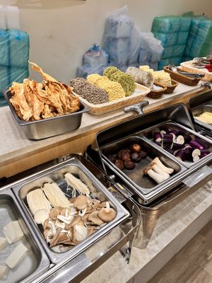   at Su Xiang Vege Spicy Hotpot 素香麻辣香锅餐厅 in Penang