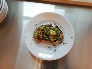 BRUSCHETTA AVOCADO E FUNGHI GALLETTI  at Status Quo in Rome
