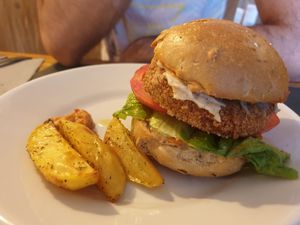 Burger at Status Quo in Rome