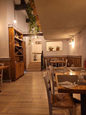 the decor was so beautiful at Status Quo in Rome