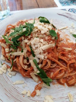 Fettucine ragù di nocciole e porcini at Status Quo in Rome