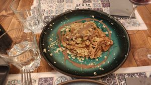 Tagliatelle nuts and porcini at Status Quo in Rome