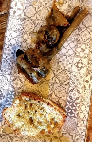 Carciofo alla romana at Status Quo in Rome