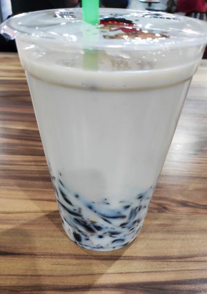 Grass Jelly with Soya Milk 💕 at Origin 草地人 in Central Singapore