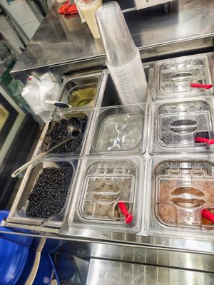 Toppings at Origin 草地人 in Central Singapore