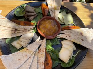 Vegane Käseplatte  at A Tribo in Barao De Sao Joao