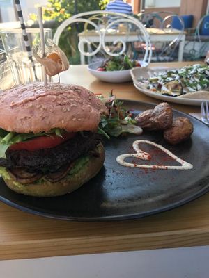 The Tribes Burger  at A Tribo in Barao De Sao Joao