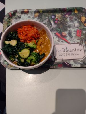 Bowl on tray at Le Botaniste - UWS in New York City