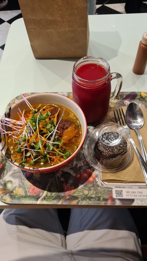  at Le Botaniste - UWS in New York City