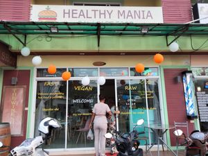 The shop front at Healthy Mania in Phuket