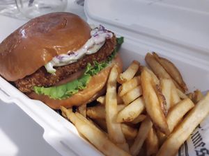 Spicy "no" chicken sandwich at 100% HP in San Juan