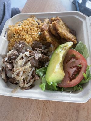 Bistec w tostones, arroz mamposteao y ensalada at 100% HP in San Juan