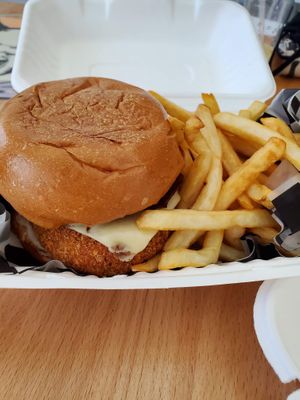 buffalo chicken sandwich at 100% HP in San Juan