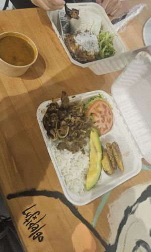 😋 , Mixta y smt Creole dish at 100% HP in San Juan