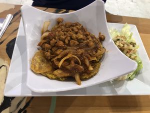 vegan chicken with fried plantains  at 100% HP in San Juan