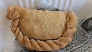 Vegan empanadilla de carne at 100% HP in San Juan