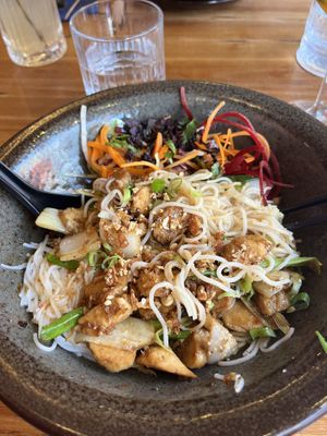 Nudel Bowl mit Tofu   at Ryu - Vietnamese Streetfood in Augsburg