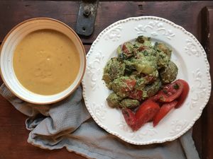pesto potatoes, lentil cream soup at Hrana Pământului in Timisoara