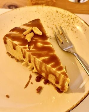 Salted caramel cheesecake at Nativa in Rome