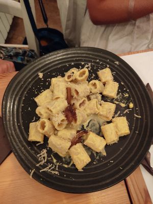 Carbonara super!! at Nativa in Rome