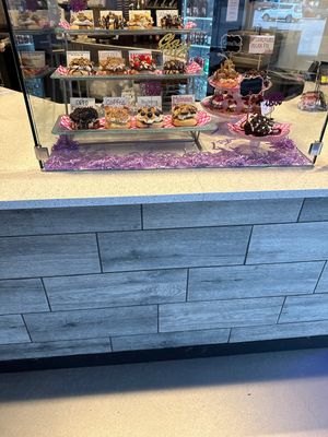 Sample of rolls  at Cinnaholic in Tulsa