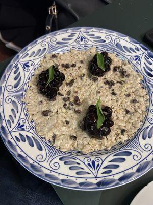 Oats  at La Cabra Iluminada in San Miguel De Allende