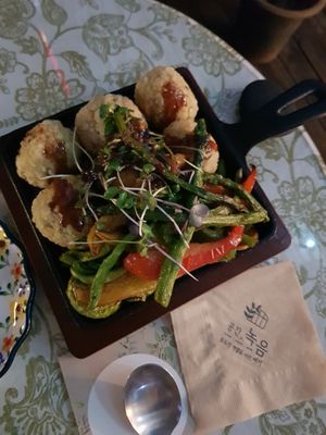New tofu appetizer! The tofu balls are interesting lol at Nokum Space - 공간 녹음  in Seoul