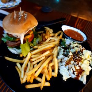 bulgogi burger plate at Nokum Space - 공간 녹음  in Seoul