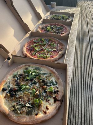 Afhalen   at Vegan Pizza Bar in Rotterdam