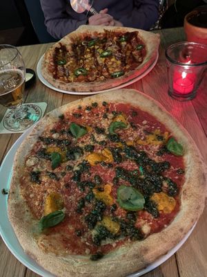 Oh no pesto pizza & bbq chickie😍  at Vegan Pizza Bar in Rotterdam