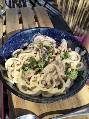 Mushrooms and truffle at Vegan Pizza Bar in Rotterdam