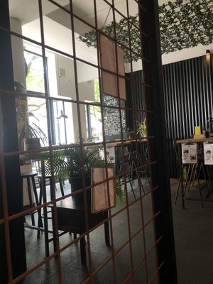 They seated me in the best corner seat so my assistance dog and I could truly relax🥹  at Vegan Pizza Bar in Rotterdam