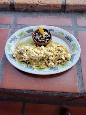 Vegan tofu-quiles (chilaquiles) at El México de Frida in San Luis Potosi