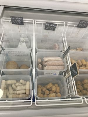 Vriezer vol Vegan burgers  at Som Vegans in Barcelona