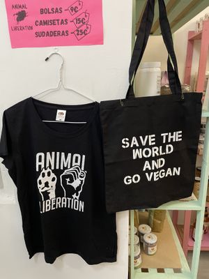 Go vegan  at Som Vegans in Barcelona
