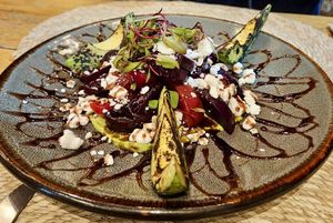 Betabeles y aguacate tatemado  at Ojo de Maíz in Mexico City