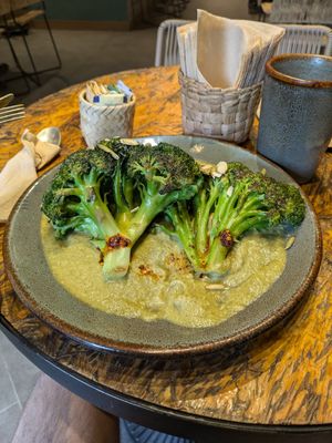 Fried broccoli at Ojo de Maíz in Mexico City