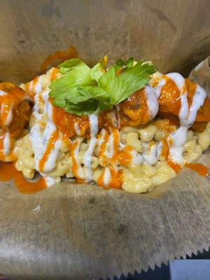 Buffalo Chic’n Mac at Burgers and Booch in Orlando